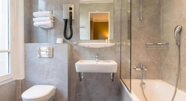 Трёхместный номер Standard Paris France Hotel