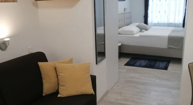 Апартаменты Deluxe Apartments Beautiful You are 1