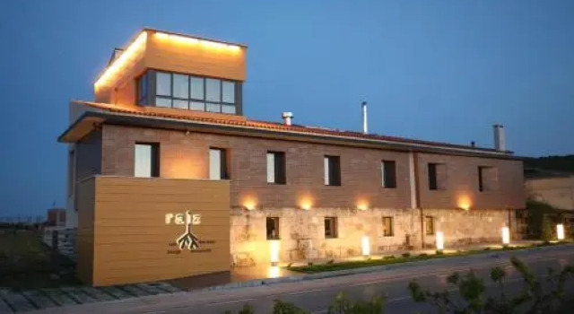 Hotel Restaurante Raíz, Prenota Hotel Roa 