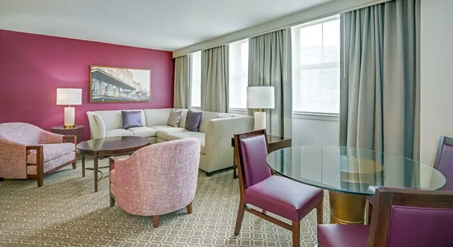 Четырёхместный люкс c 1 комнатой Crowne Plaza New Orleans French Qtr - Astor by IHG