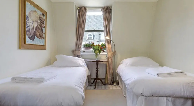 Typically English 2 Bedroom Apartment in Residential Area Near South Kensington, Varaa Huoneisto Asunnot kohteessa Merseyside, Huoneisto