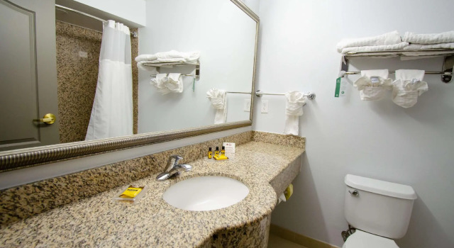 Люкс Best Western Plus First Coast Inn and Suites
