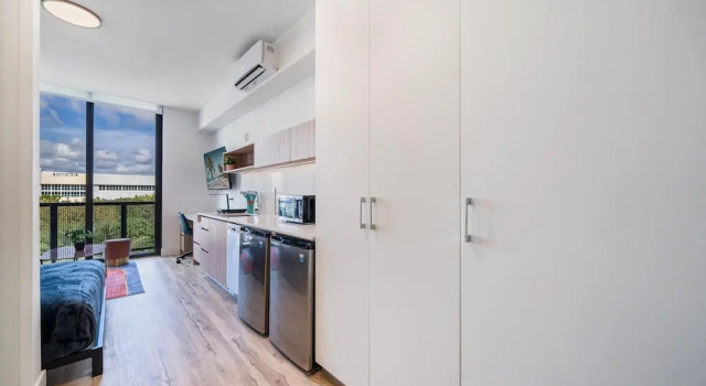 Двухместная студия с балконом Pastel Apartments