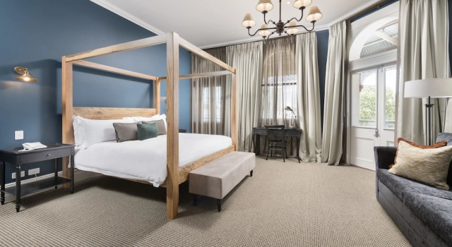 Двухместный люкс Deluxe с балконом The National Hotel