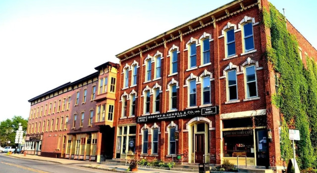 Hart House Hotel, Varaa Hotelli Medina New York State