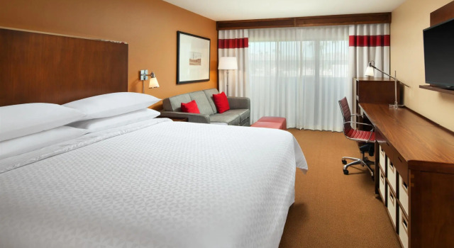 Двухместный номер Standard Four Points by Sheraton Phoenix South Mountain