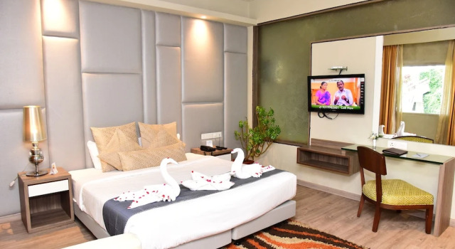 Люкс Deluxe с красивым видом из окна Sinclairs Retreat Ooty
