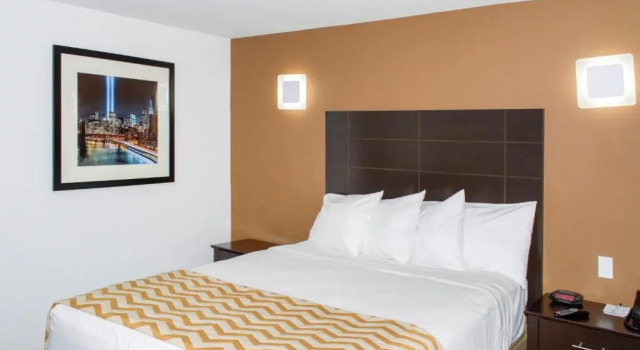 Двухместный номер Standard Travelodge by Wyndham Manhasset