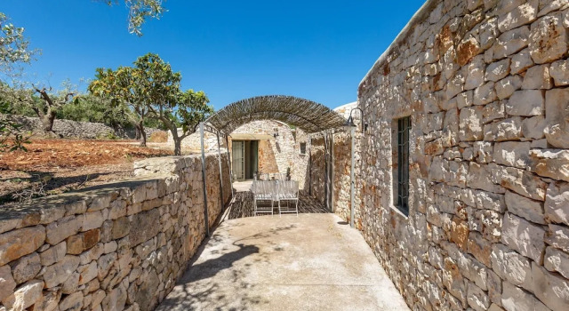 2422 Il Trullo di Erna by Barbarhouse, Book Feriehus Villaer i Valle d'Itria, Villa