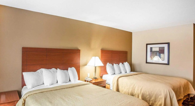 Четырёхместный номер Standard Quality Inn & Suites Mt. Juliet