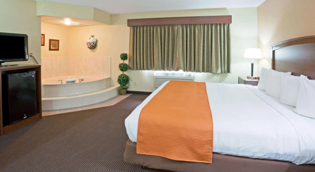 AmericInn by Wyndham Fargo West Acres