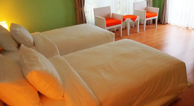 Двухместный номер Deluxe The Chalet Phuket Resort
