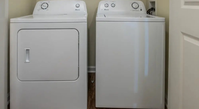 Southside 1 BR Apt with Parking by Frontdesk, Rezerwuj Apartament Jacksonville Floryda
