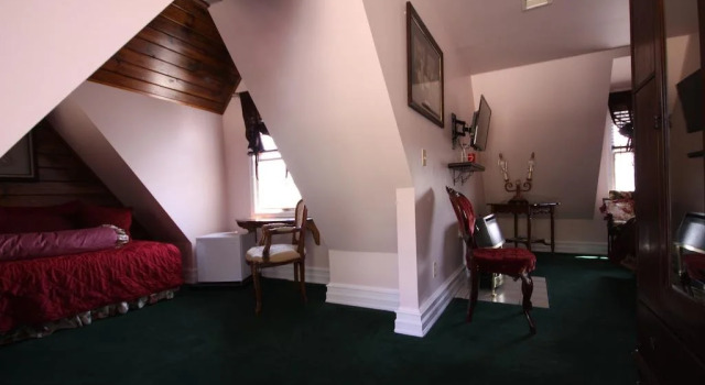 Walk to Lake Arrowhead Village! Home w/ Lake Views, Забронировать Отель Лейк-Эрроухед San Bernardino Mountains, рядом с Пляж в курортном комплексе Эрроухед