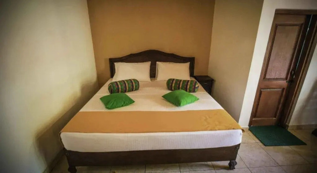 Hotel Lacasa, Забронировать Отель Канди 