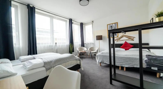 FULL HOUSE Hotel Nürnberg - shared bath & kitchen