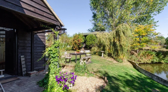 Rustic Holiday Home in Goudhurst Kent with Private Parking, Rezervasyon Otel Cranbrook High Weald