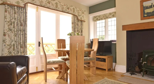 Коттедж Little Friston Lodge