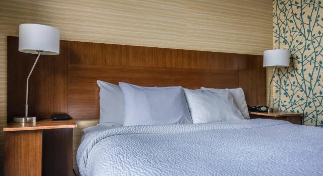 Студия Fairfield Inn and Suites Chicago Downtown-River North