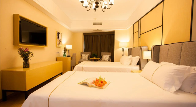Resplendent Luxury Hotel QingDao Carvinal, Prenota Hotel Hotel a Shandong con parcheggio, Parcheggio