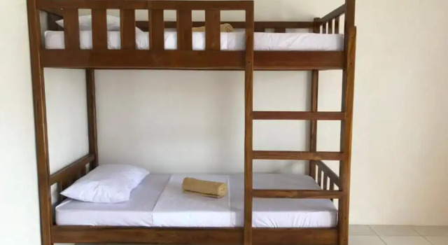 Flores One Love Homestay Hostel and Tours