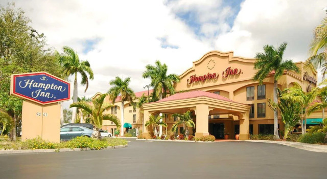 Четырёхместный номер Standard Hampton Inn Fort Myers-Airport & I-75