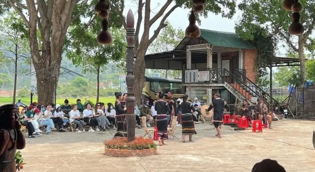 Номер Standard Nha Nghi Van Long Elephants
