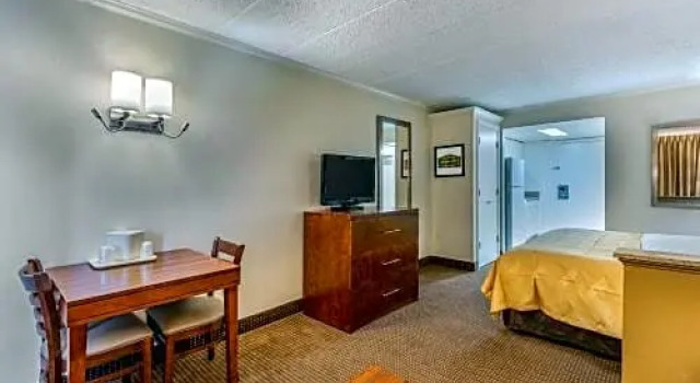 Двухместный номер Standard с балконом и с частичным видом на океан Quality Inn & Suites Ocean City Fenwick