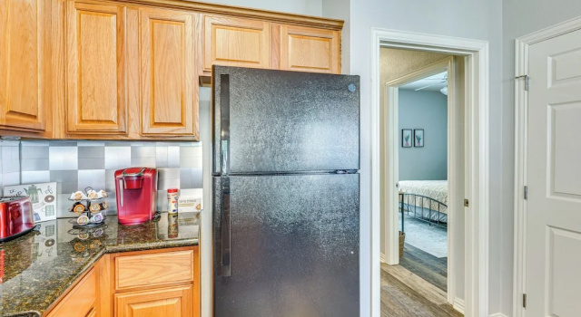 Апартаменты Central College Station Townhome w/ Community Pool