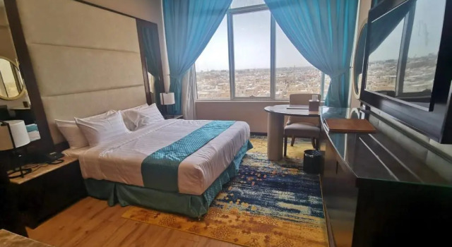 Двухместный полулюкс Naviti Warwick Dammam