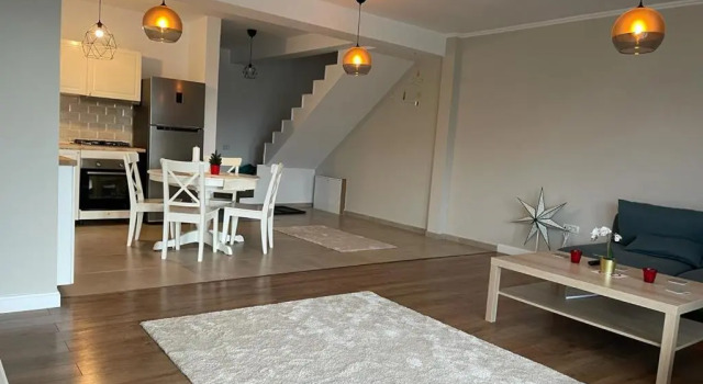 Vila De Lux In Otopeni 3 Dormitoare Si Living, Rezerwuj Hotel Hotele w Ilfov z parkingiem, Parking
