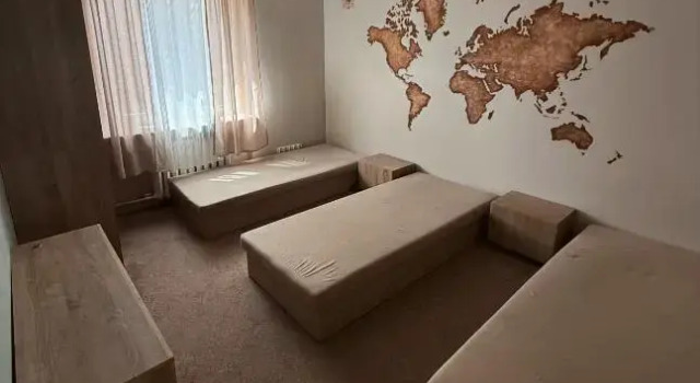 Team Hostel, Забронировать Хостел Отели Варшавы с парковкой, рядом с ОРКО Тауэр, Парковка