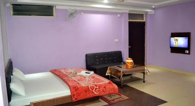 OYO 25100 Hotel Rock View