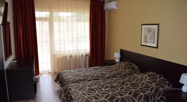 Двухместный номер Standard с балконом Balneo Hotel Druzhba 1