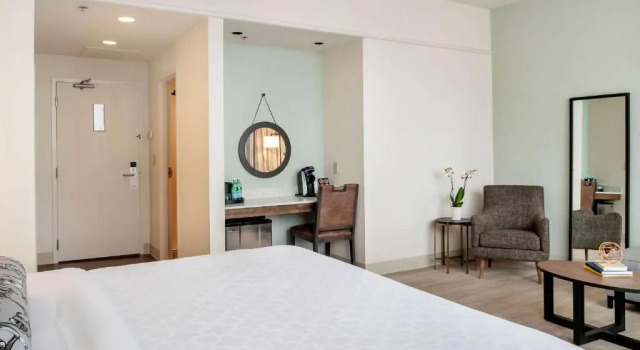 Двухместный номер Superior St Charles Coach House, an Ascend Collection Hotel