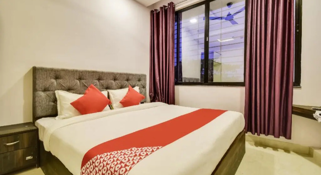 Deeplaxmi Celebration by OYO Rooms, Забронировать Отель Отели штата Махараштры 3 звезды, 3*