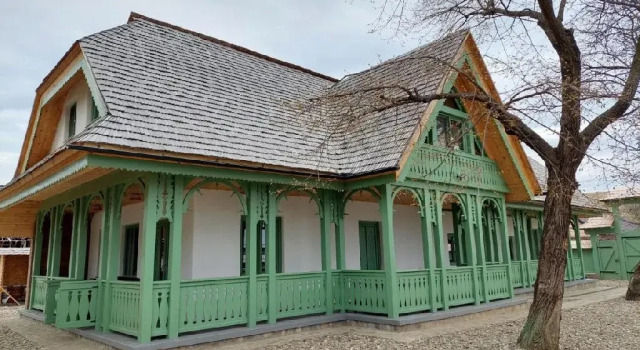 . Dimineti in Cerdac, Rezervovat Hotel Piatra Neamţ Neamţ