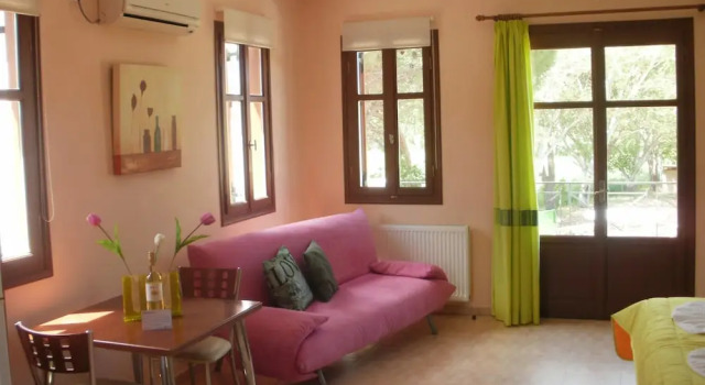 Апартаменты с балконом Бунгало Gaea Gardens Studios and Villas