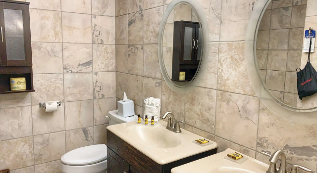Четырёхместный номер Standard Best Western Plus Regency Inn and Conference Centre