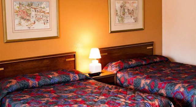 Indiana Beach Accommodations, Prenota Hotel Monticello Indiana