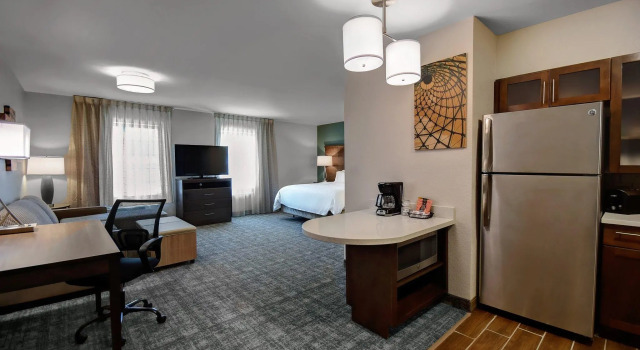 Люкс Staybridge Suites - Holland by IHG