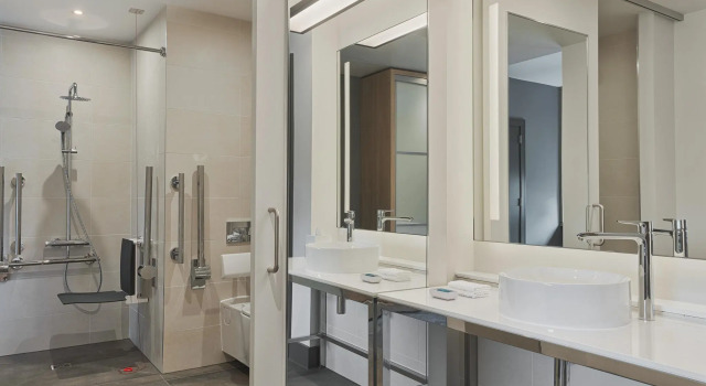 Двухместный номер Standard Aloft by Marriott Aberdeen TECA