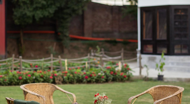 The Red Cottage at Zaznar, Забронировать Дом для отпуска Коттеджи Jammu & Kashmir Ski, Коттедж