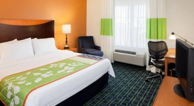 Двухместный номер Standard Country Inn & Suites by Radisson, Fayetteville I-95, NC