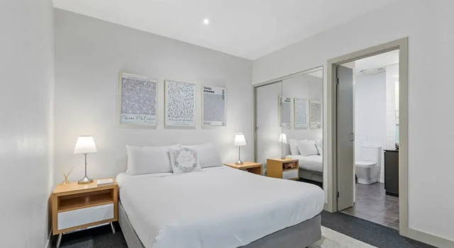 Sophisticated CBD 2-bed Apartment by Yarra River, Забронировать Апартаменты/квартира Мельбурн Melbourne Region, рядом с Federal Court of Australia