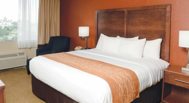 Номер Standard с видом на реку Comfort Inn & Suites Event Center