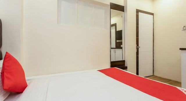 OYO 24822 Samarth Guest House