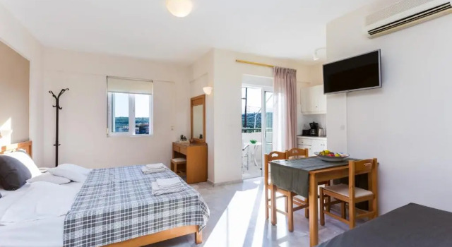 Студия Radamanthys Hotel Apartments