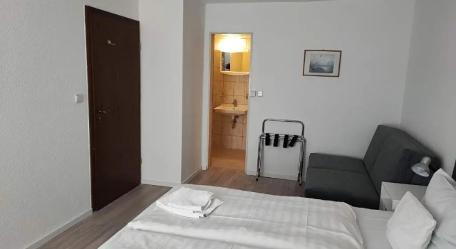 Четырёхместный номер Deluxe A - City HOTEL Schiff