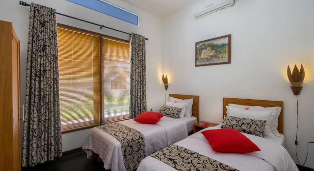 Explore Lombok From Your Villa for 2 or More, Забронировать Вилла Отели Сенггиги 3 звезды, рядом с Плаж Сенггиги, 3*